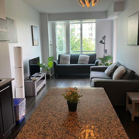 Executive 1 Bedroom Condo Sleeps 2 Торонто Екстер'єр фото