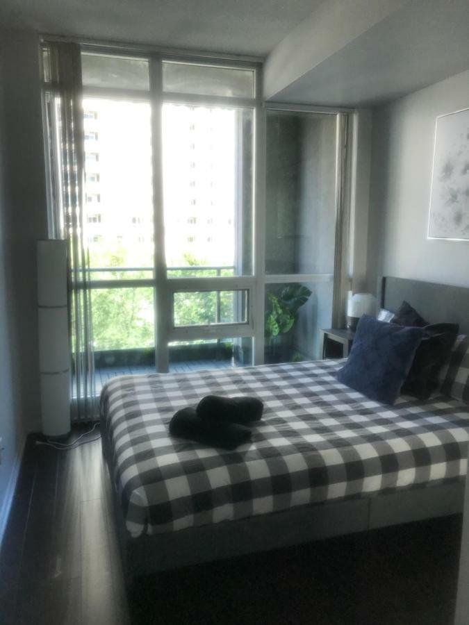 Executive 1 Bedroom Condo Sleeps 2 Торонто Екстер'єр фото