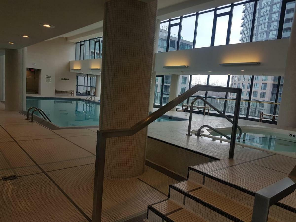 Executive 1 Bedroom Condo Sleeps 2 Торонто Екстер'єр фото