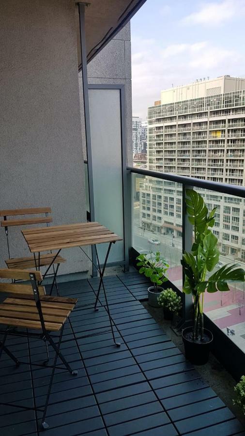 Executive 1 Bedroom Condo Sleeps 2 Торонто Екстер'єр фото