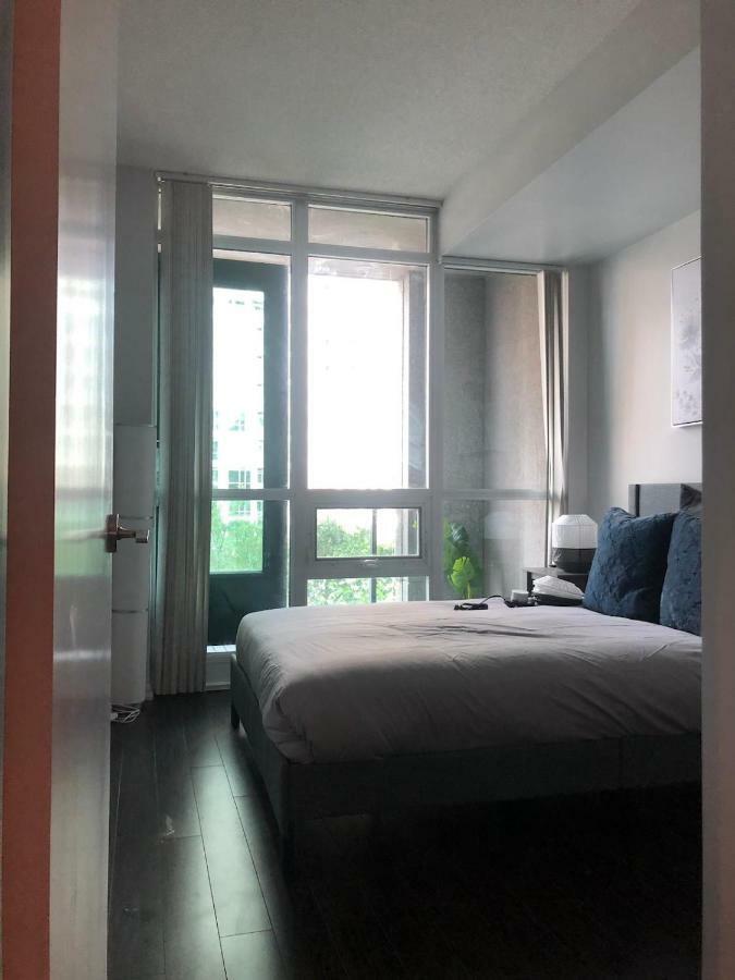 Executive 1 Bedroom Condo Sleeps 2 Торонто Екстер'єр фото