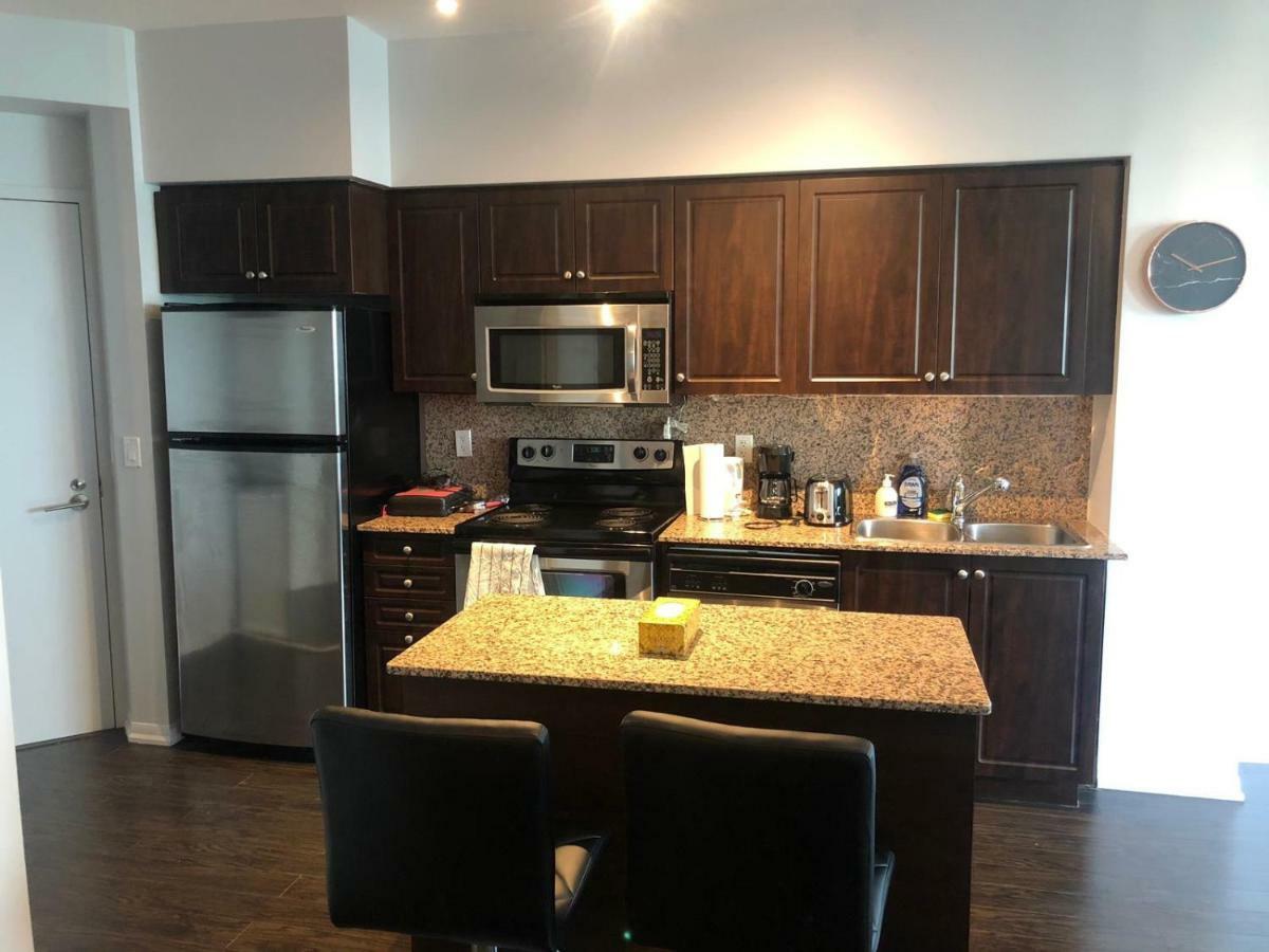 Executive 1 Bedroom Condo Sleeps 2 Торонто Екстер'єр фото