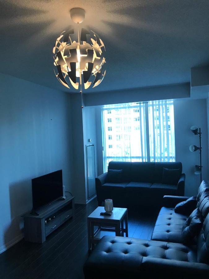 Executive 1 Bedroom Condo Sleeps 2 Торонто Екстер'єр фото