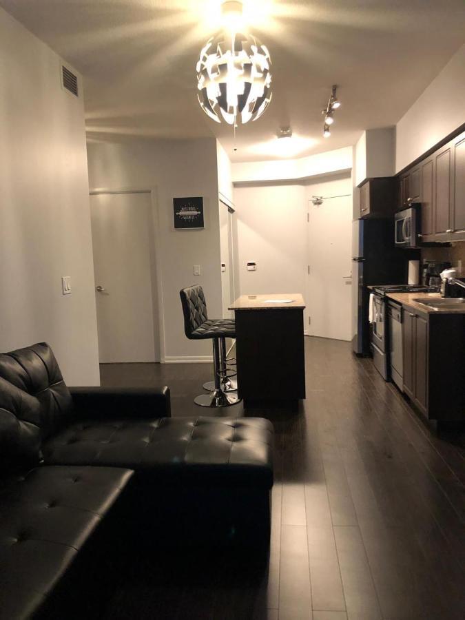 Executive 1 Bedroom Condo Sleeps 2 Торонто Екстер'єр фото